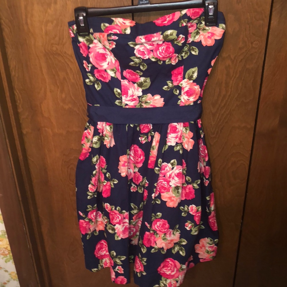 Floral strapless sundress